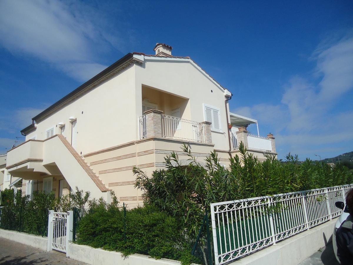 N59 - Numana, Nuovo Bilocale Con Terrazzo Appartement Sirolo Buitenkant foto